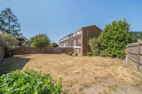 Broadheath Drive, Chislehurst, Kent, BR7