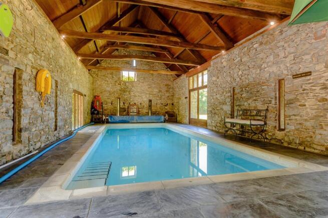 GROUND FLOOR - POOL SUITE