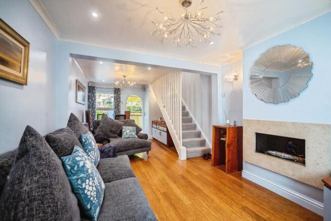 Lounge/Dining Room