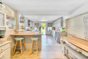 27, London Street, Chertsey KT16 8AP