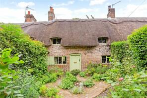 2, Pond Cottages, Gosport Road, Chawton, Alton GU34 1SF