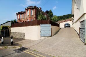 Rose Mount, Cemetery Road, Glyn-taf, Pontypridd CF37 4BD