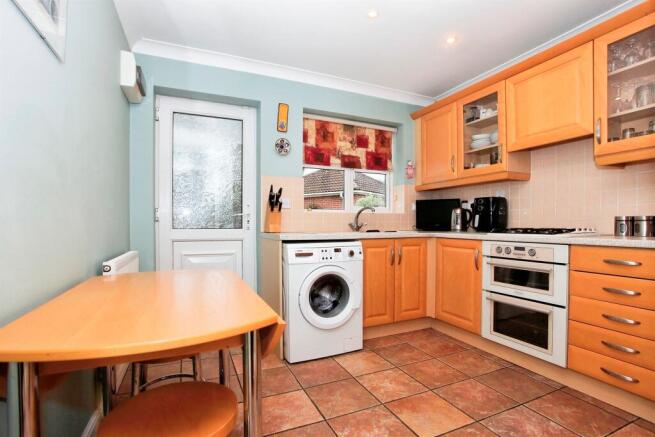 Kitchen / Breakfast Room