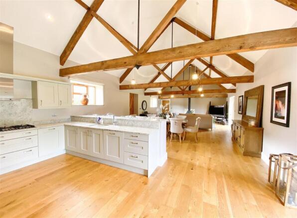 Kitchen area.jpg