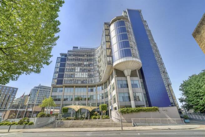 Exterior, Falcon Wharf, Eden Harper SW11