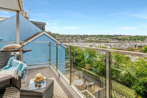3, Marina Court, Lower Contour Road, Dartmouth TQ6 0AL