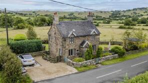 Holme Lea, Salts Lane, Buxton SK17 0LG