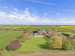 Burtons Barn, Barling Road, Southend-on-sea SS3 0LZ