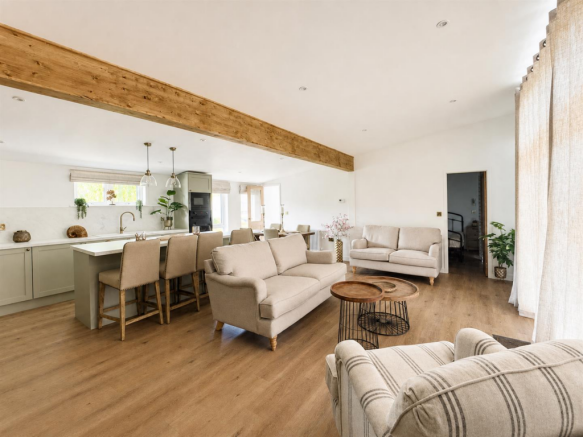 Fletchers-Farmhouse-12a-Thames-Road-5389130d-6.png