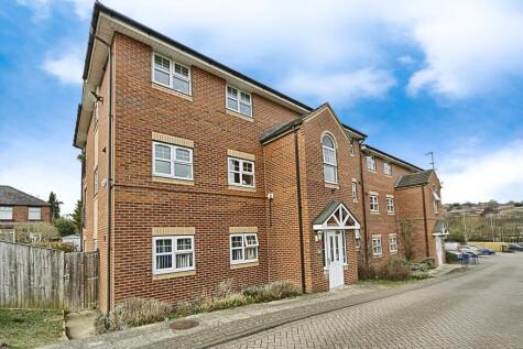 Farnley Crescent, Leeds, West Yorkshire, LS12