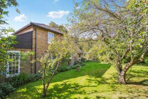 Flint Cottage, Blackpond Lane, Farnham Royal SL2 3DS