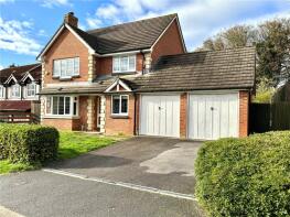 2 Haystacks, St Albans Close, Salisbury SP1 3FN