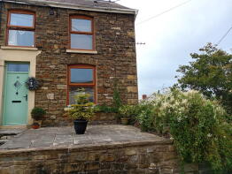 16, Glyn Road, Ammanford SA18 1SR