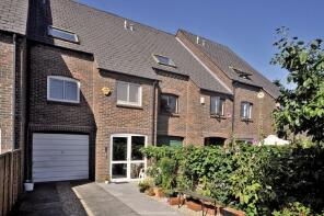 27, Dale Close, Oxford OX1 1TU