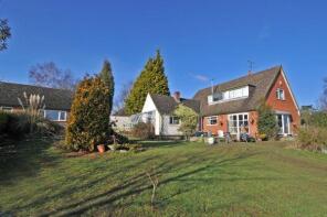 Tall Trees, Low Road, Evesham WR11 4UH