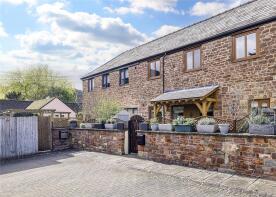 2, Hunsdon Manor Gardens, Ross-on-wye HR9 7FQ