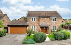 3, Furlong Way, Ware SG12 9TE