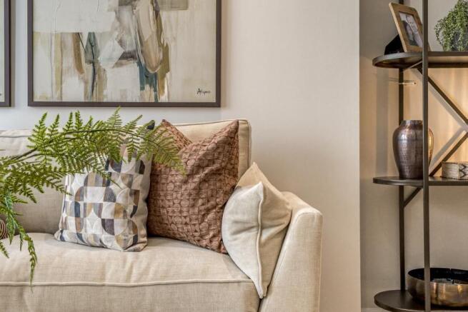 Kew Bridge Rise, Wren House, living room close up