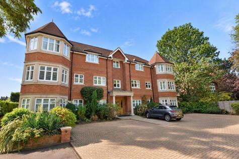 Queens Road, Weybridge, KT13