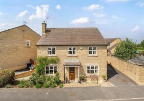 25, Chedworth Drive, Winchcombe, Cheltenham GL54 5BE
