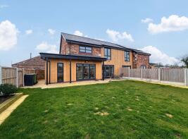 5 The Glade, Manor Farm Close, Wirral CH61 1BF