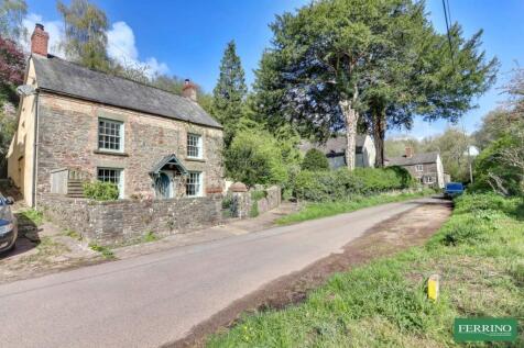 (4 Beds and Beautiful Garden), Gatcombe, Blakeney, Gloucestershire. GL15 4AU