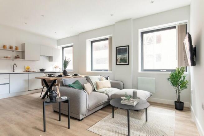Lounge/Kitchen