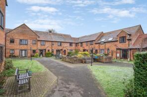 89, Sharman Beer Court, Thame OX9 2DD