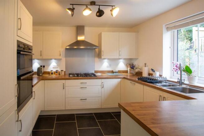 7 Clementina C - Kitchen-3.jpg