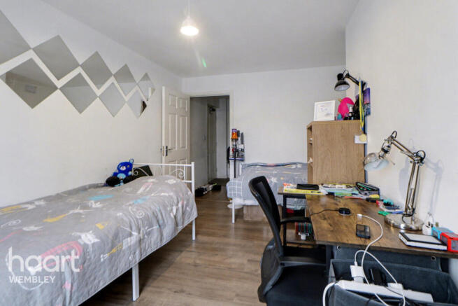 Photo 3