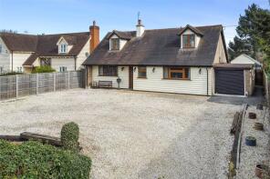 Chatelet, Downhall Road, Matching Green, Harlow CM17 0RD