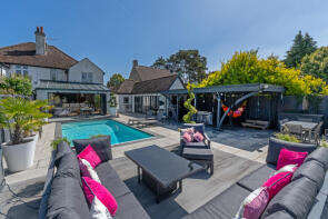 Amara, Latchmore Bank, Bishop's Stortford CM22 7PH