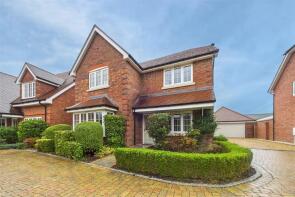 8 Millbank, Watersplash Lane, Warfield, Bracknell RG42 4JP
