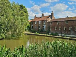 Old Cobblers Cottage, Mere Cottages, South End, North Dalton YO25 9UX