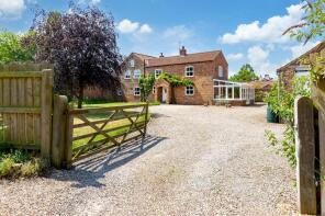 Priory Gates, Thorpe Le Street Road, York YO42 4JD
