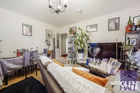 Highview Gardens, Swinson House, N11