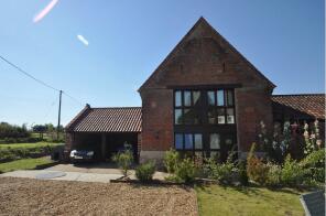 Dovecote Barn, Crow Hall Lane, Norwich NR10 4TA