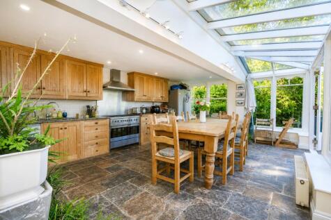 Southwood Avenue, Highgate, London, N6