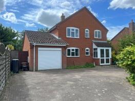 Cinder Ash, Rickinghall Road, Hinderclay IP22 1HN