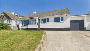 13 Tredinnick, Tregender Road, Penzance TR20 8DN