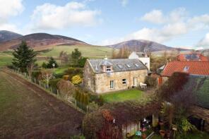 Hillside, Biggar Road, Silverburn, Penicuik EH26 9LJ