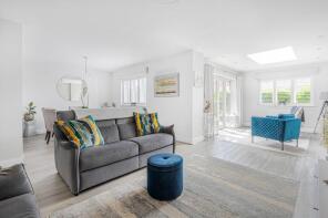 18, Nelson Drive, Medstead, Alton GU34 5NY