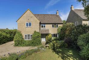Aspasia, Lechlade Road, Lechlade GL7 3PG