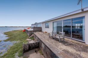 9, The Kench, Ferry Road, Hayling Island PO11 0DF