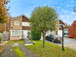 17, Chelston Drive, Wolverhampton WV6 0LQ