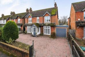 Ashover, Vanzell Road, Midhurst GU29 9BA