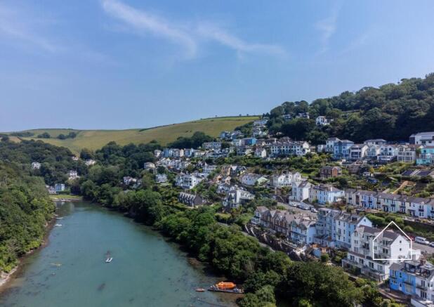 5 Marina Court, Kingswear