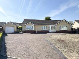 7, Maes Yr Haf, Llanwrda SA19 8AU