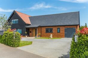16, Fullers Field, Westerfield IP6 9AX