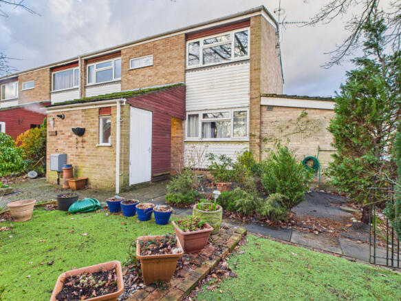 2 bed maisonette for sale Rickman Close, Woodley